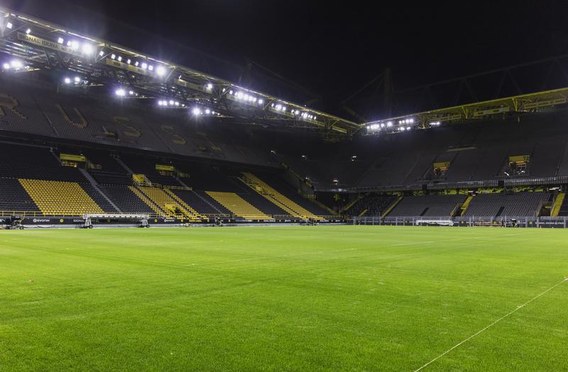 TL_1909_SP_DE_99-BVB_Floodlights_Dortmund (1).jpg