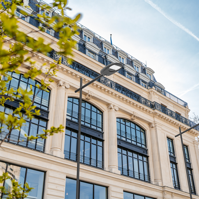 Oxane: Modern technology meets classic style